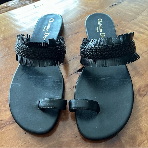 CHRISTIAN DIOR
Lambskin Braided Wave Sandal - Picture 10 of 16